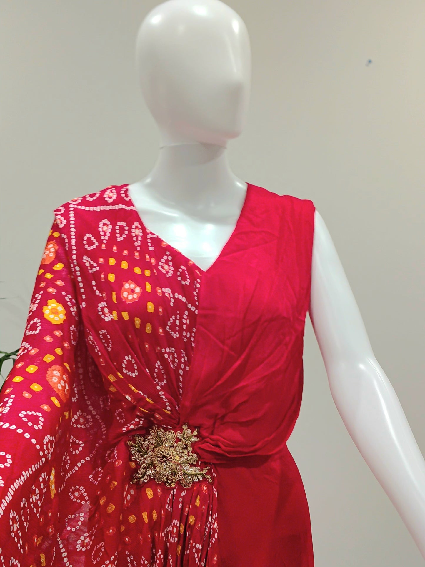 Georgette Long Gown with Bandhani Print & Zardosi Patch | Size L